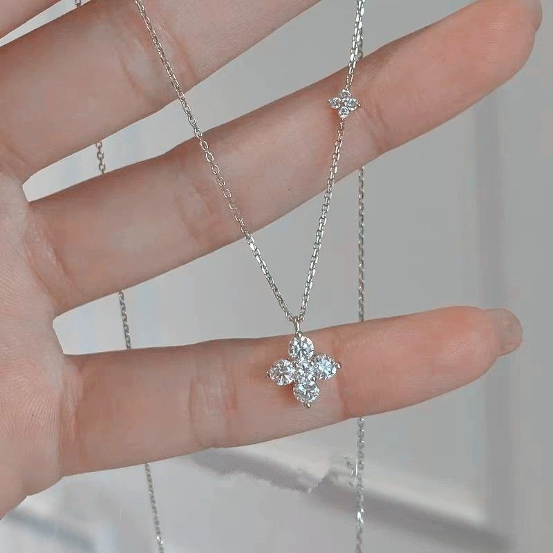 COLLAR DE TREBOL